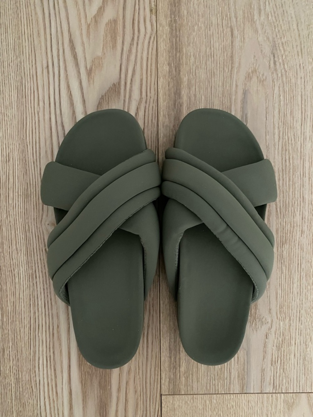 Huggy Slides